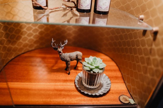 Hochzeitsdekoration und Hochzeitsblumen auf dem Eckberg bei Kitchen and Soul in Baden-Baden. Dekoriert von AriSi Member of Blackforest Wedding Crew.