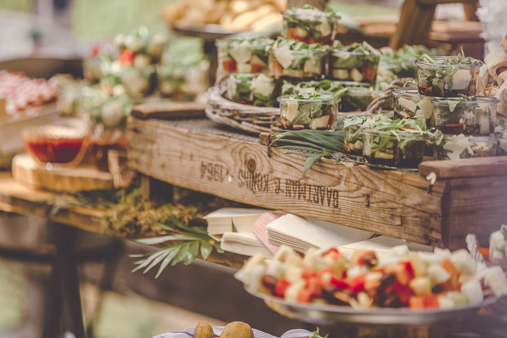 Wunderschöne Waldhochzeit mit Hochzeitsdekoration von AriSi, Member of Blackforest Wedding Crew.