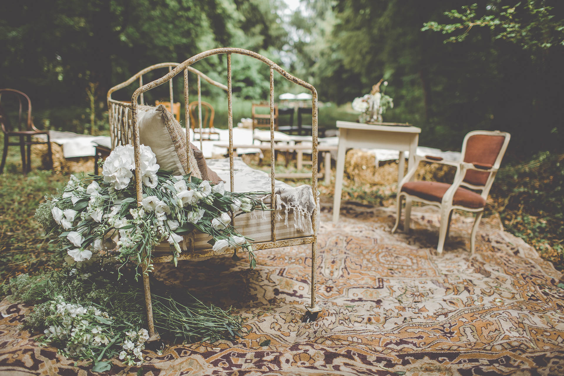Wunderschöne Waldhochzeit mit Hochzeitsdekoration von AriSi, Member of Blackforest Wedding Crew.