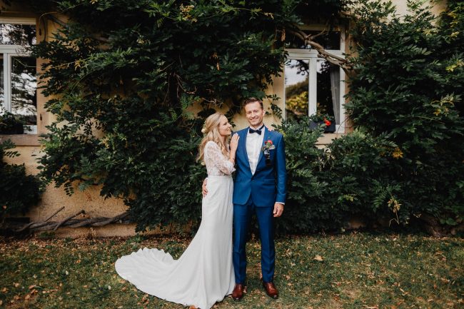 Hochzeit auf dem Weingut Nägelsförst bei Baden-Baden fotografiert von Lisa Un Andi Photography. Braut im Brautkleid von der Bridalboutique Baden-Baden.